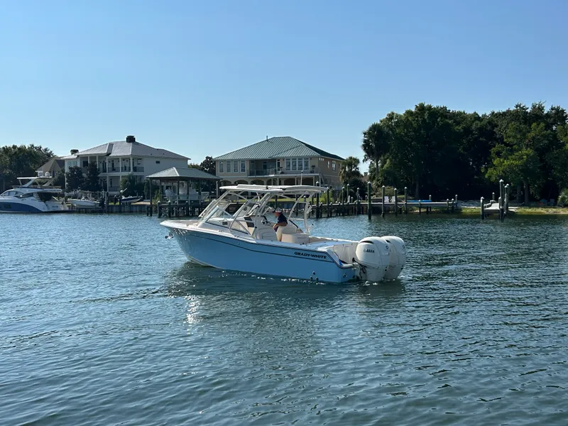 Slide: The Image of Grady-White Freedom 275 2026 - 2