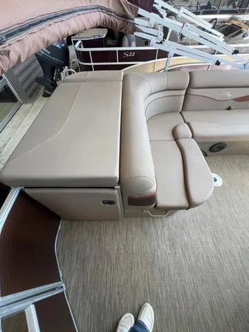 Slide: The Image of Bennington 22 SL 2023 - 6