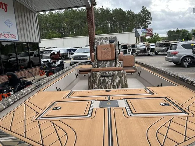 Slide: The Image of Avid 20 Rogue 2026 - 17