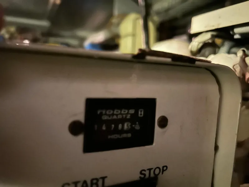 Slide: The Image of Hour meter on 1996 Carver 440 Aft Cabin Motor Yacht, showing 1478 hours. - 10