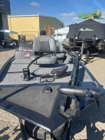 Slide: The Image of Tracker Bass Tracker Classic XL 2024 - 5