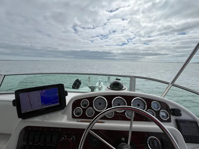 Slide: The Image of View from the helm of a 2000 Bayliner 3258 Ciera Command Bridge DX boat. - 37