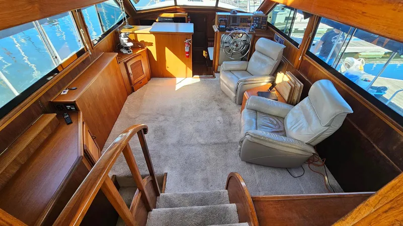 Slide: The Image of Californian Cockpit Motor Yacht 1987 - 22