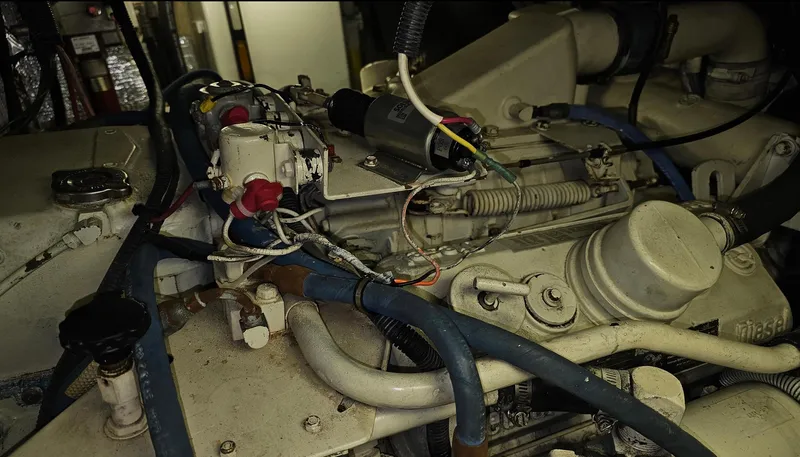 Slide: The Image of Californian Cockpit Motor Yacht 1987 - 65