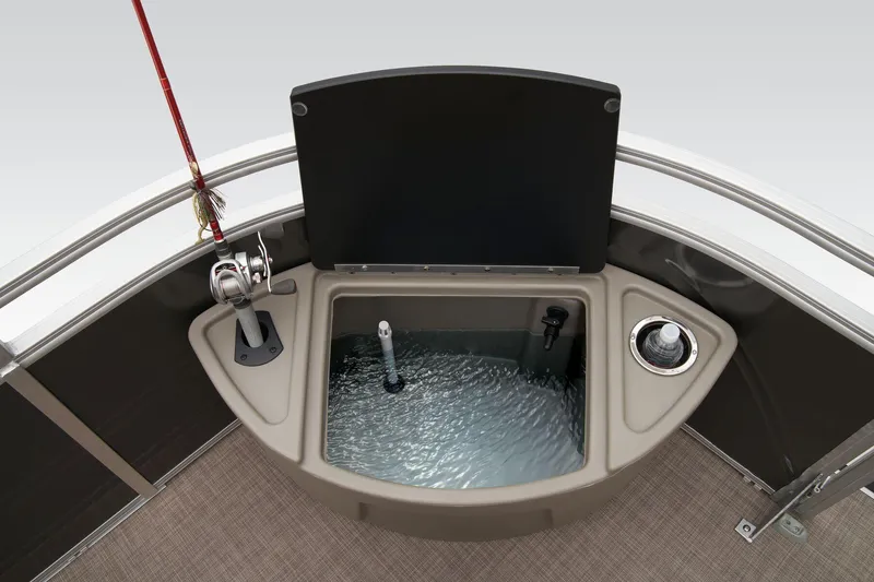 Slide: The Image of Sun Tracker Fishin' Barge 22 DLX 2024 - 18