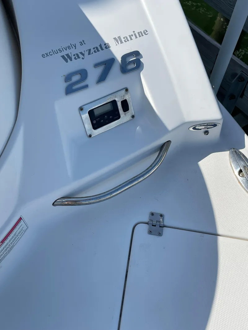 Slide: The Image of 2009 Chaparral 276 SSX boat at Wayzata Marine. - 4