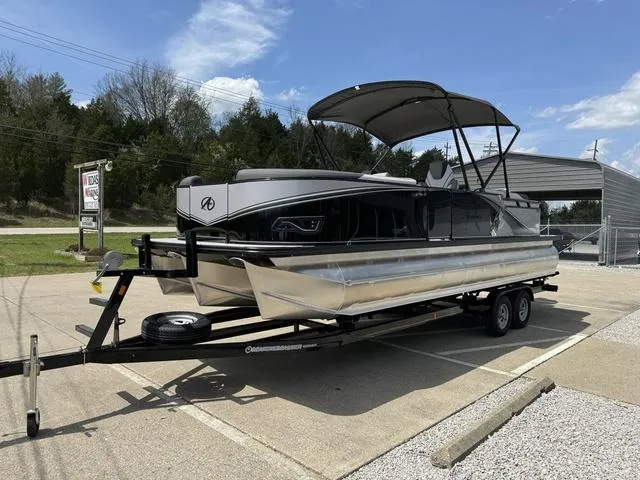 Slide: The Image of Avalon LSZ 2585 QL Platinum 2024 - 17