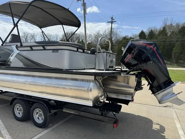 Slide: The Image of Avalon LSZ 2585 QL Platinum 2024 - 19