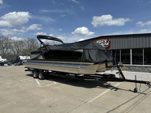 Slide: The Image of Avalon LSZ 2585 QL Platinum 2024 - 21