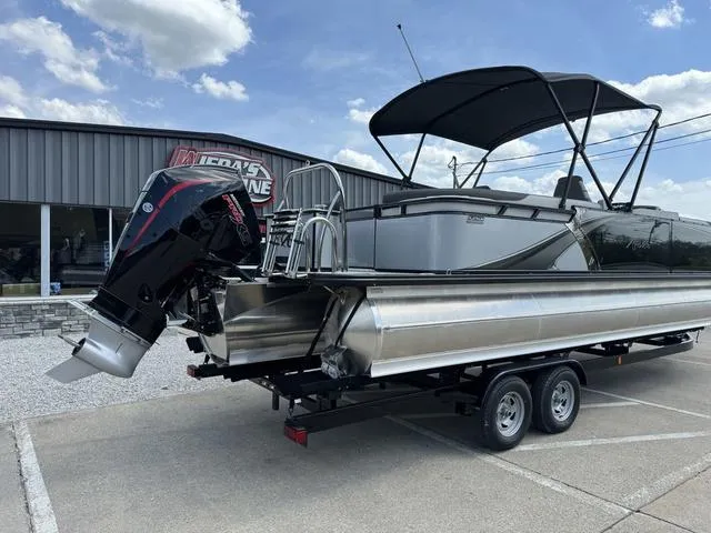 Slide: The Image of Avalon LSZ 2585 QL Platinum 2024 - 3