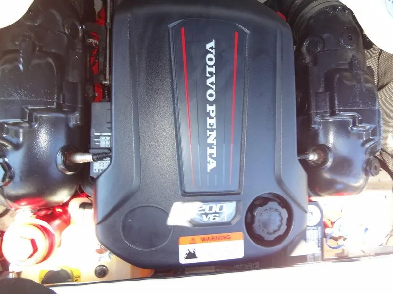 Slide: The Image of 2019 Regal 1900 ESX boat engine, Volvo Penta 200 V6. - 22
