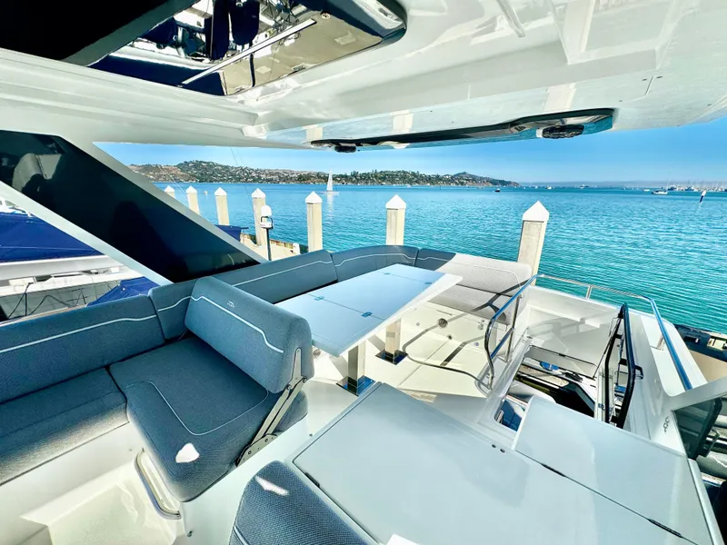 Slide: The Image of Galeon 500 Fly 2025 - 59