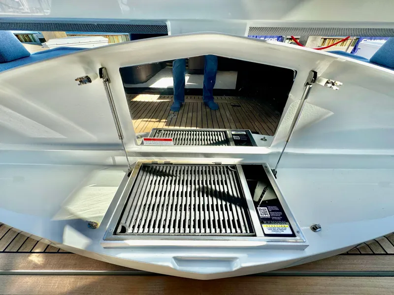 Slide: The Image of Galeon 500 Fly 2025 - 72