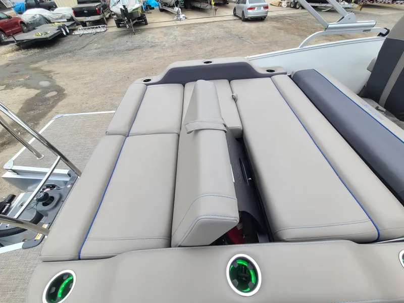 Slide: The Image of 2022 Barletta CORSA 25UC boat with spacious, cushioned seating area. - 27