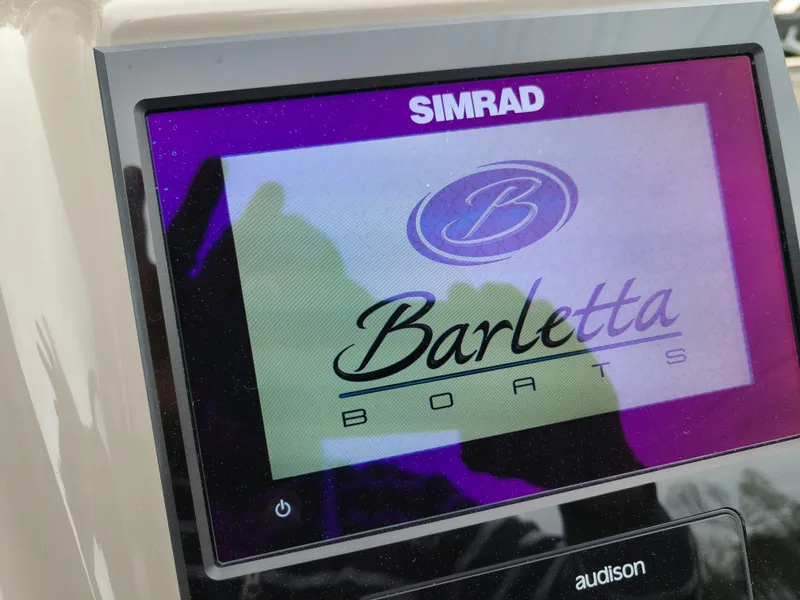 Slide: The Image of Simrad display on 2022 Barletta CORSA 25UC boat. - 32