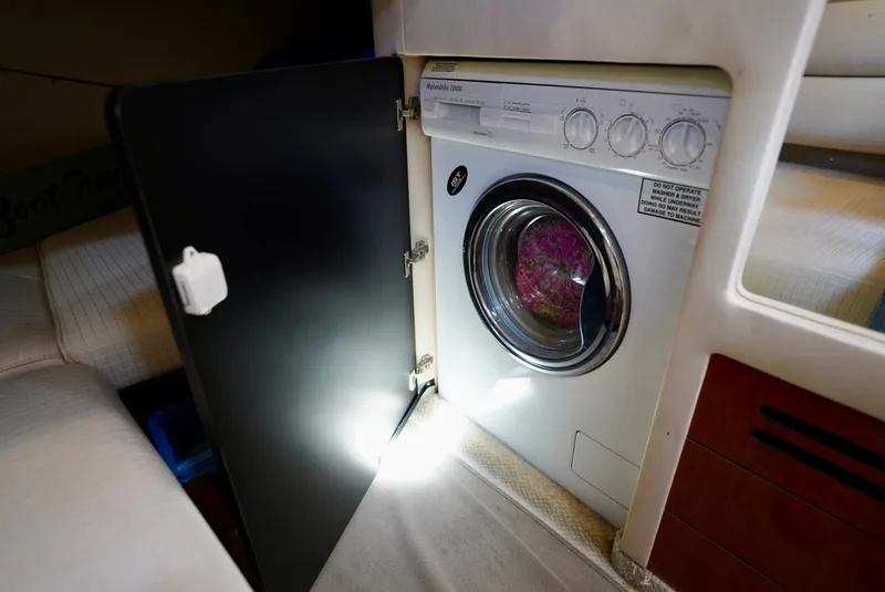 Slide: The Image of Sea Ray 480 Sedan Bridge 2002 - 57