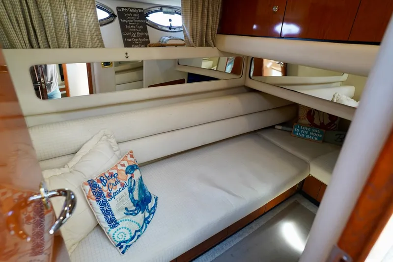 Slide: The Image of Sea Ray 480 Sedan Bridge 2002 - 60