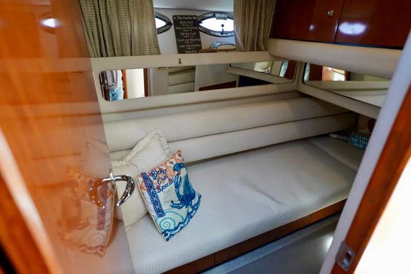 Slide: The Image of Sea Ray 480 Sedan Bridge 2002 - 62