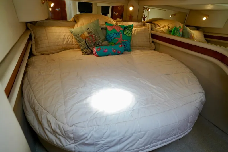 Slide: The Image of Sea Ray 480 Sedan Bridge 2002 - 63