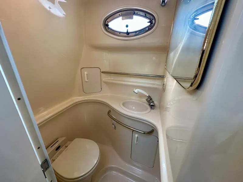 Slide: The Image of Sea Ray 340 Sundancer 2001 - 14