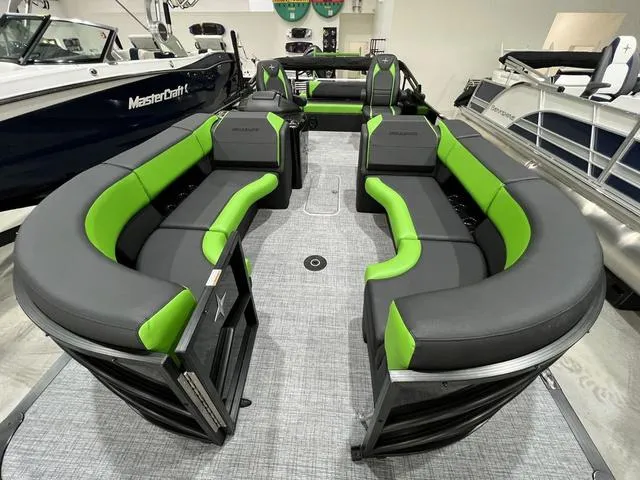 Slide: The Image of Berkshire 25 UL STS 3+ 2023 - 3