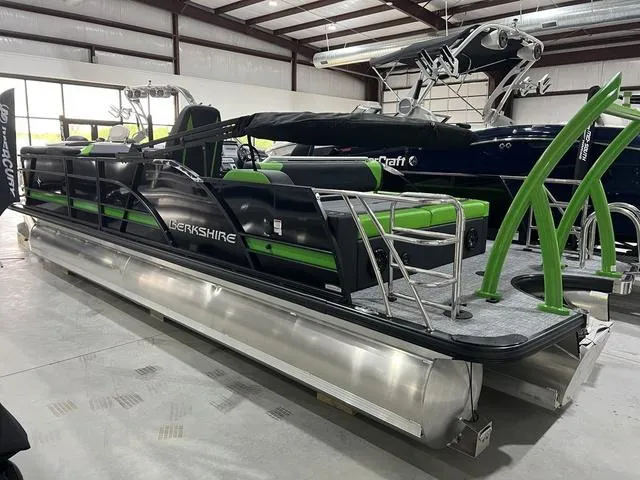 Slide: The Image of Berkshire 25 UL STS 3+ 2023 - 8