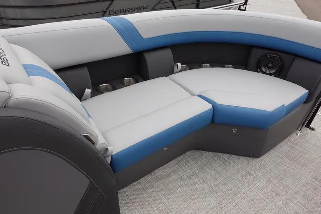 Slide: The Image of Berkshire 24RFX CTS 2.75 2024 - 10