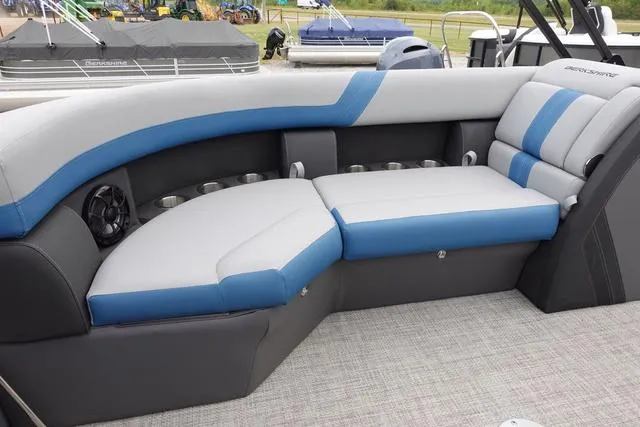 Slide: The Image of Berkshire 24RFX CTS 2.75 2024 - 9