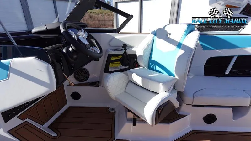 Slide: The Image of Nautique Super Air Nautique GS22 - 10