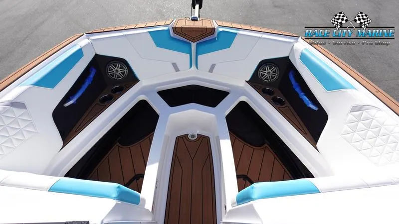 Slide: The Image of Nautique Super Air Nautique GS22 - 25
