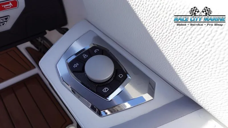 Slide: The Image of Nautique Super Air Nautique GS22 - 31