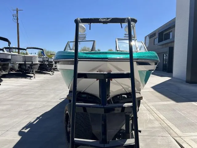 Slide: The Image of Tigé 21ZX 2020 - 8