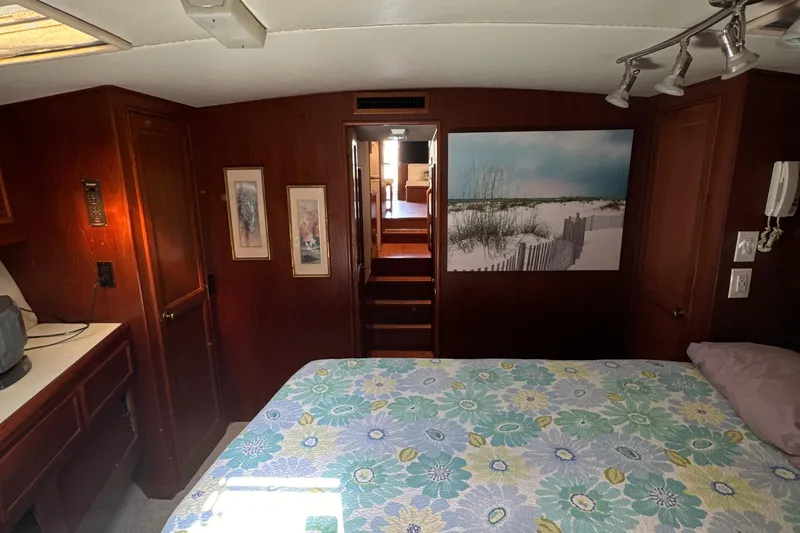 Slide: The Image of Ocean Yacht 55 Sportfish 1989 REV Yacht Sales Inc. - 24