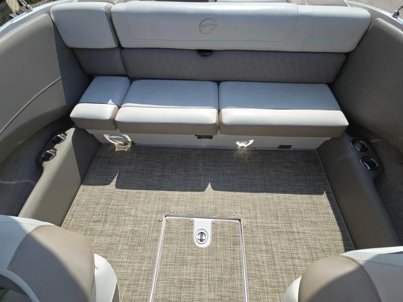 Slide: The Image of Crownline Boats 225SS 2017 - 19