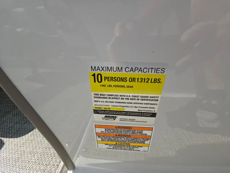 Slide: The Image of Crownline Boats 225SS 2017 - 35