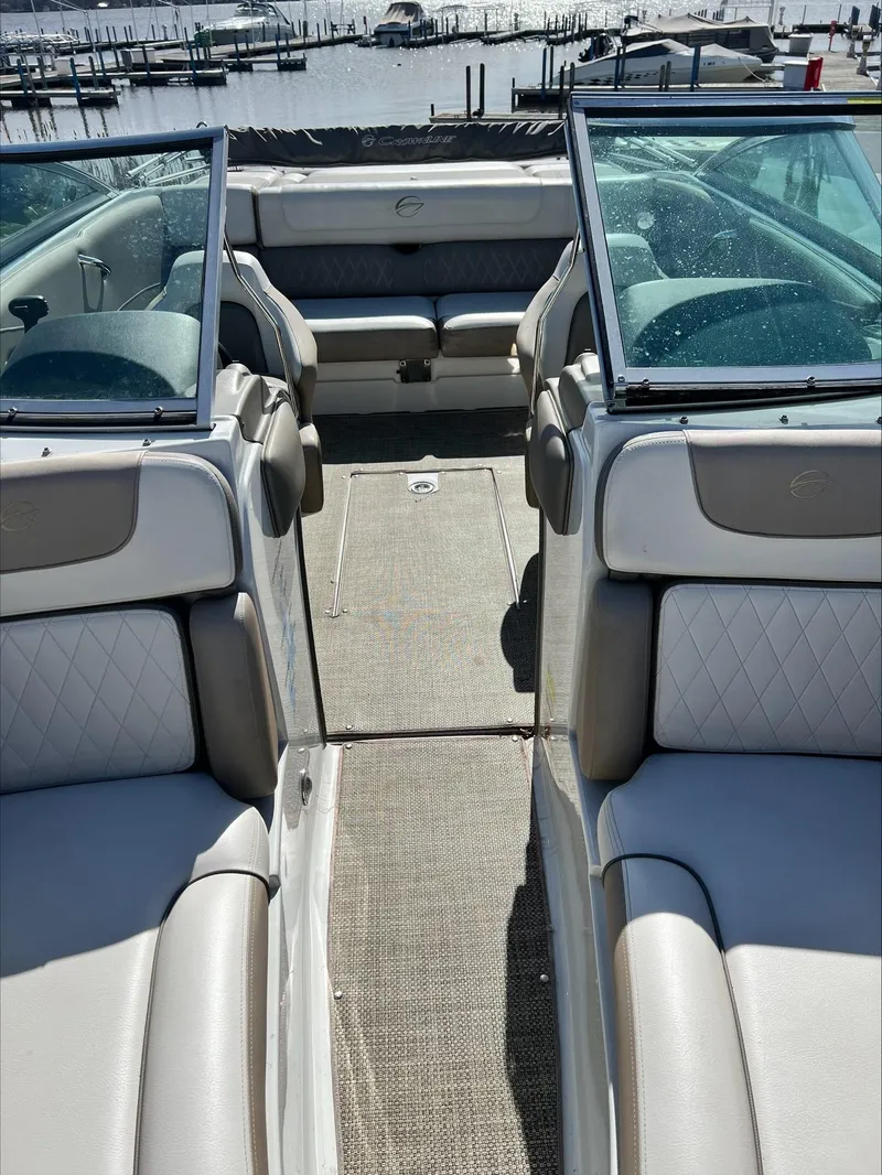 Slide: The Image of Crownline Boats 225SS 2017 - 8