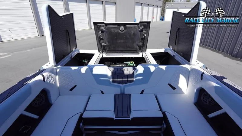 Slide: The Image of Nautique Super Air Nautique GS22 - 15