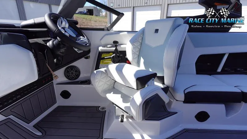 Slide: The Image of Nautique Super Air Nautique GS22 - 31