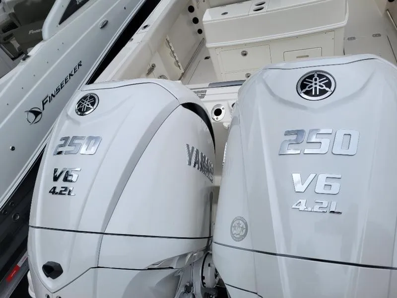 Slide: The Image of Twin Yamaha 250 V6 4.2L outboard engines on a 2025 Sailfish 272 CC boat. - 3