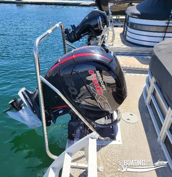 Slide: The Image of 2021 Bennington L25 Stern Radius with Mercury Pro XS outboard engine at dock. - 20