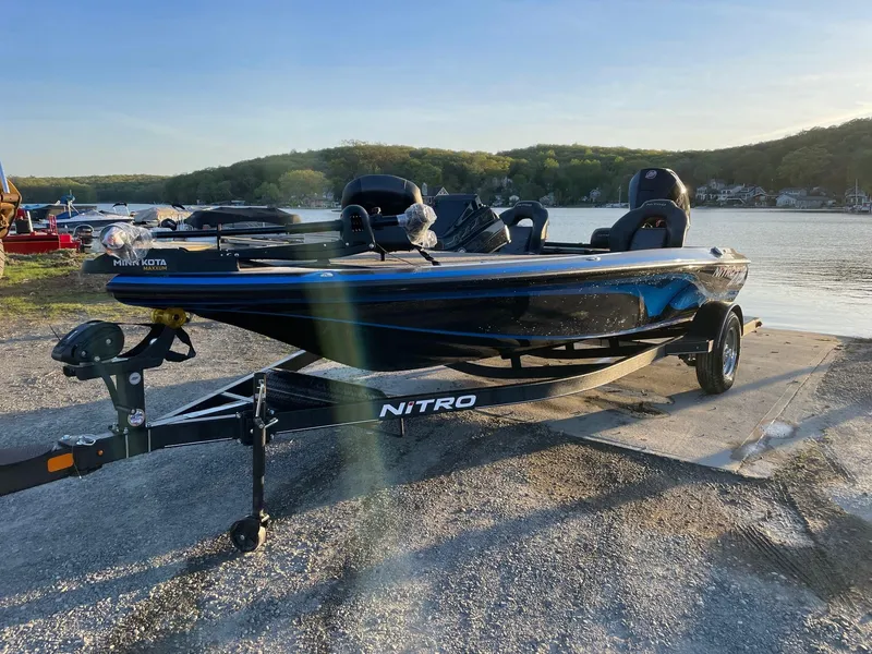 The Image of 2024 Nitro Z19 boat parked by a lake. - 0