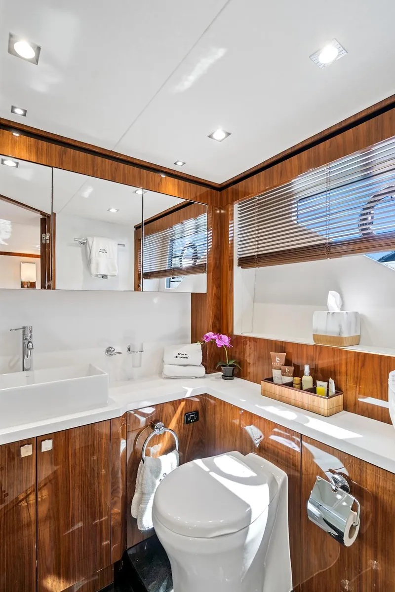 Slide: The Image of Sunseeker 68 Sport Yacht 2017 - 61