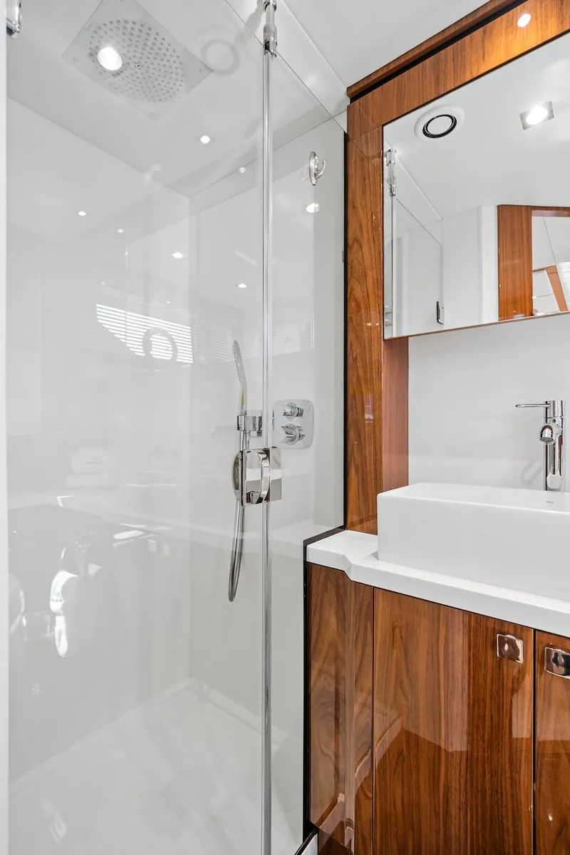 Slide: The Image of Sunseeker 68 Sport Yacht 2017 - 62