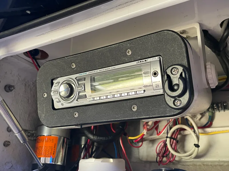 Slide: The Image of Sony Marine Stereo - 28