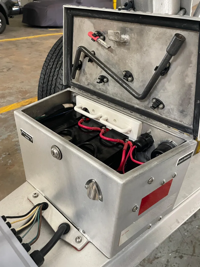 Slide: The Image of Battery Box For Trailer - 74