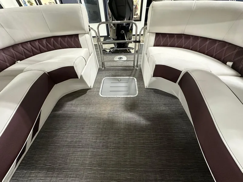 Slide: The Image of Bennington 23RX 2024 - 10