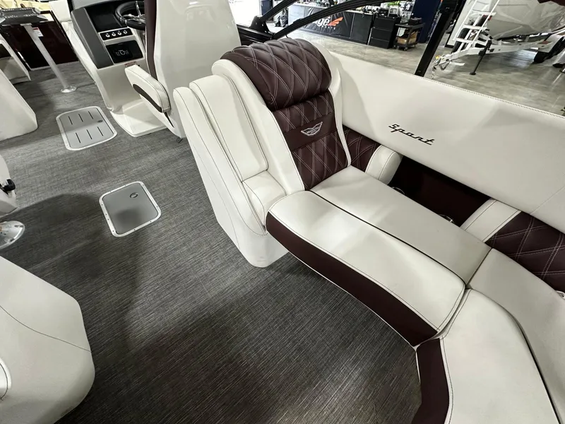 Slide: The Image of Bennington 23RX 2024 - 14