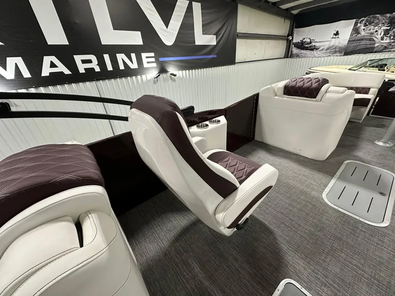 Slide: The Image of Bennington 23RX 2024 - 15