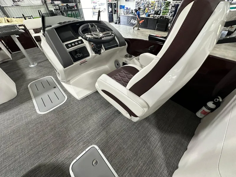 Slide: The Image of Bennington 23RX 2024 - 17