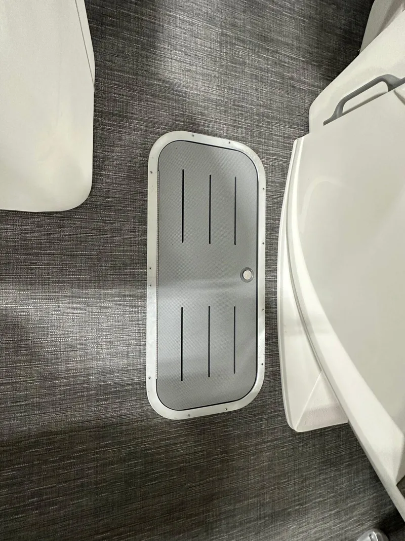 Slide: The Image of Bennington 23RX 2024 - 28